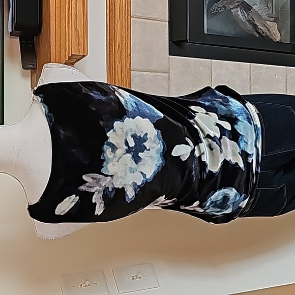 Whbm top - Picture 3 of 5